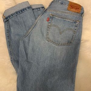 Women’s Levi Jeans